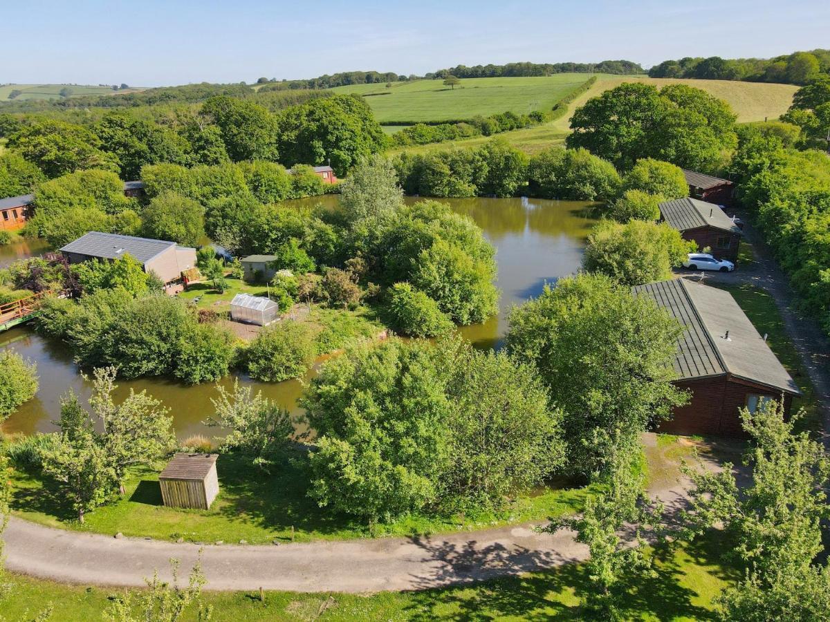 Braeburn Lodge Winkleigh Екстер'єр фото